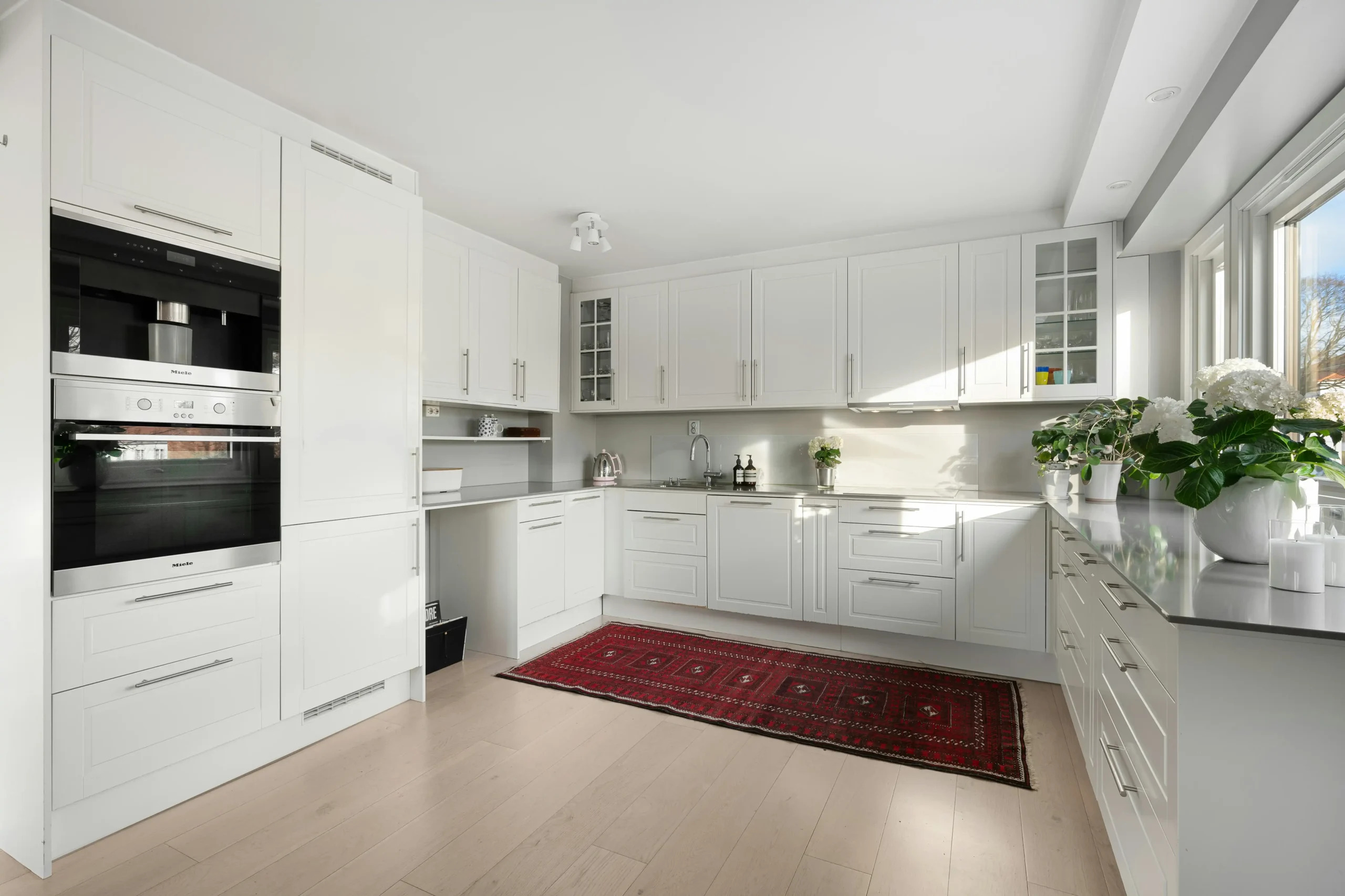 Jakie są zalety kuchni typu U?